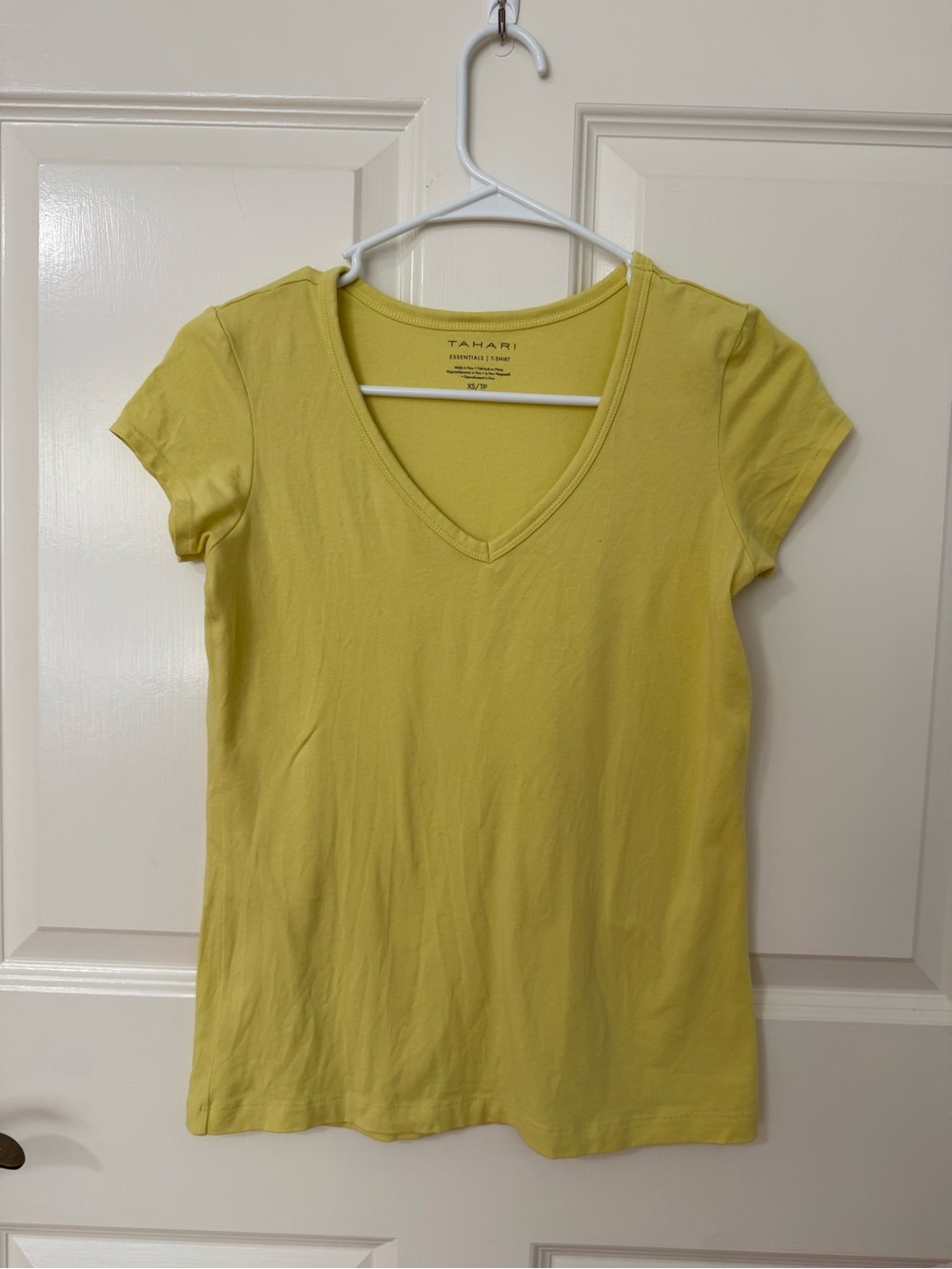 Tahari Women's Lemon Yellow V-Neck Short Sleeve Tee